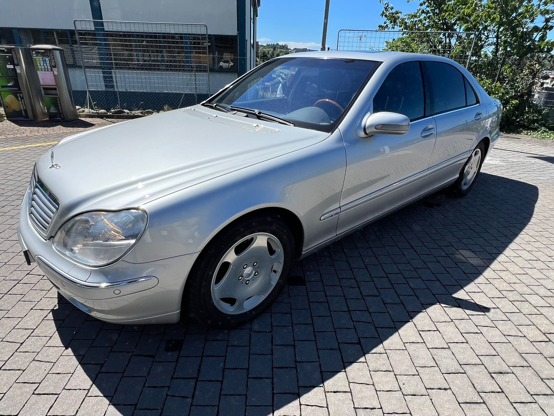 MERCEDES-BENZ S 600 L-image-2
