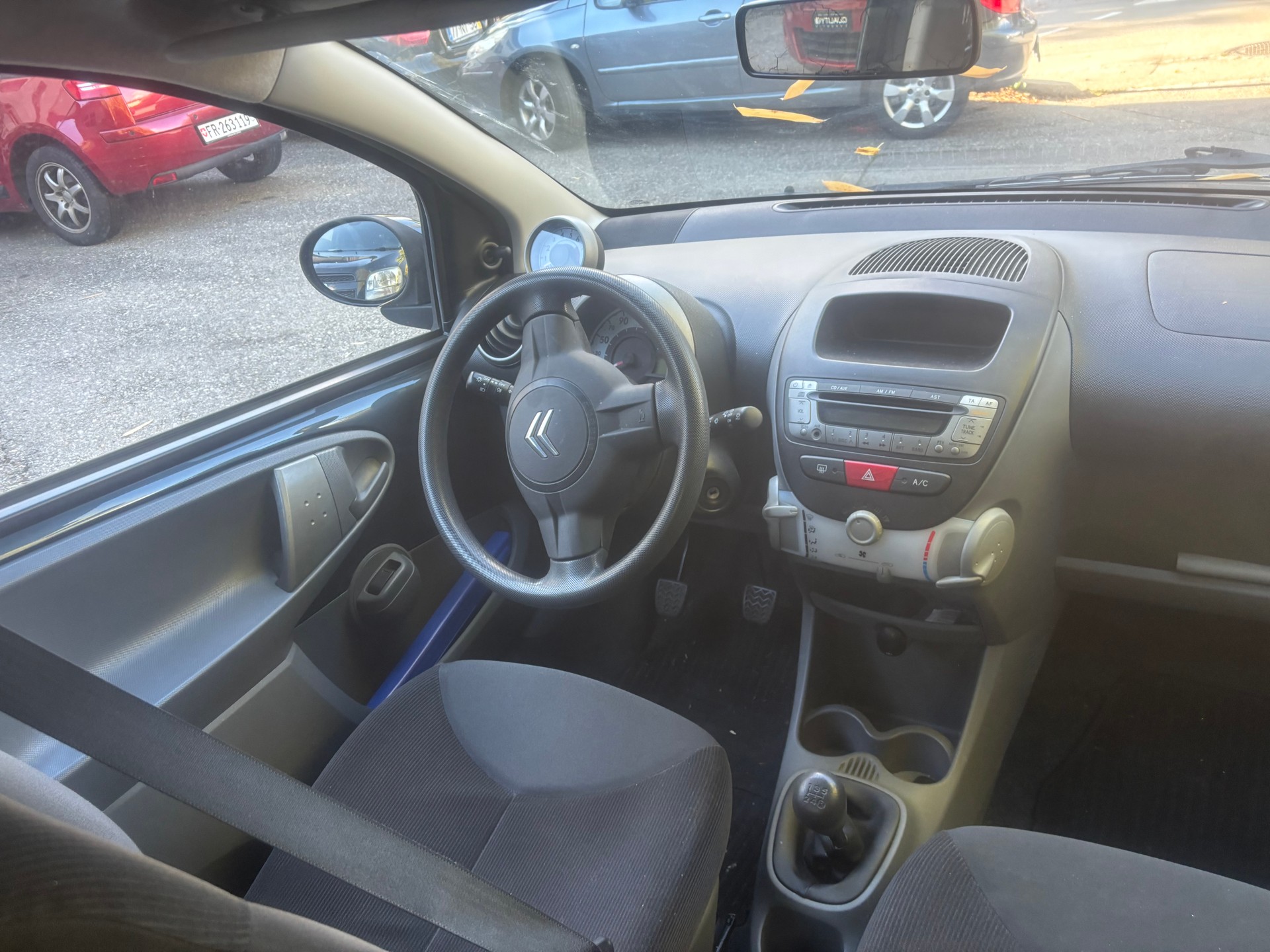 CITROEN C1 1.0i Edition-image-9