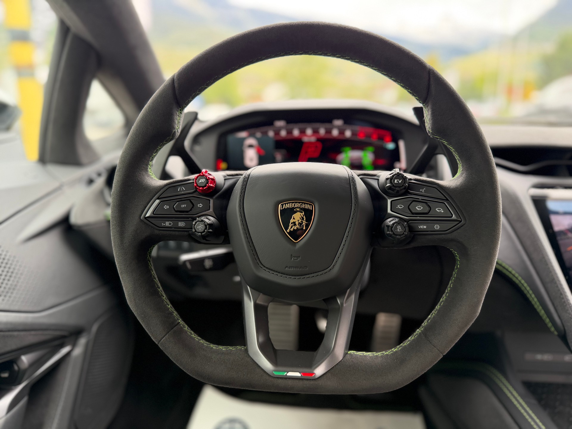 LAMBORGHINI TEMERARIO-image-12