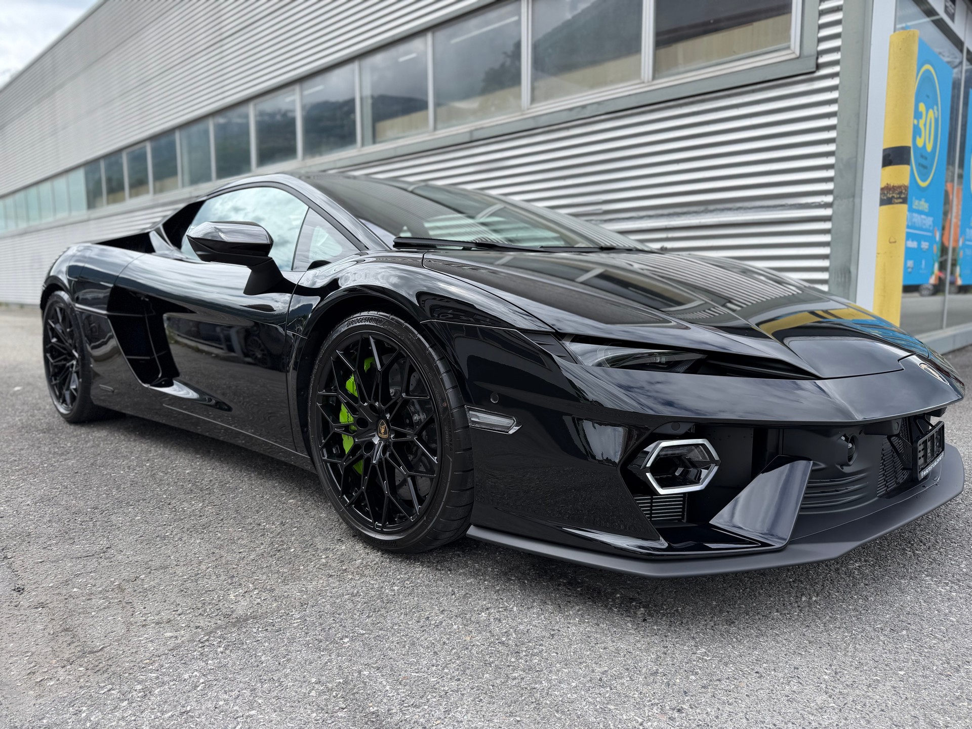 LAMBORGHINI TEMERARIO-image-2