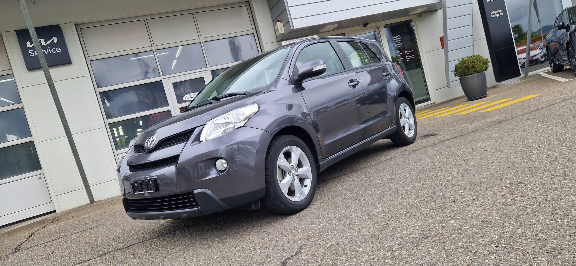 TOYOTA Urban Cruiser 1.33 VVT-i Linea Luna-image-0