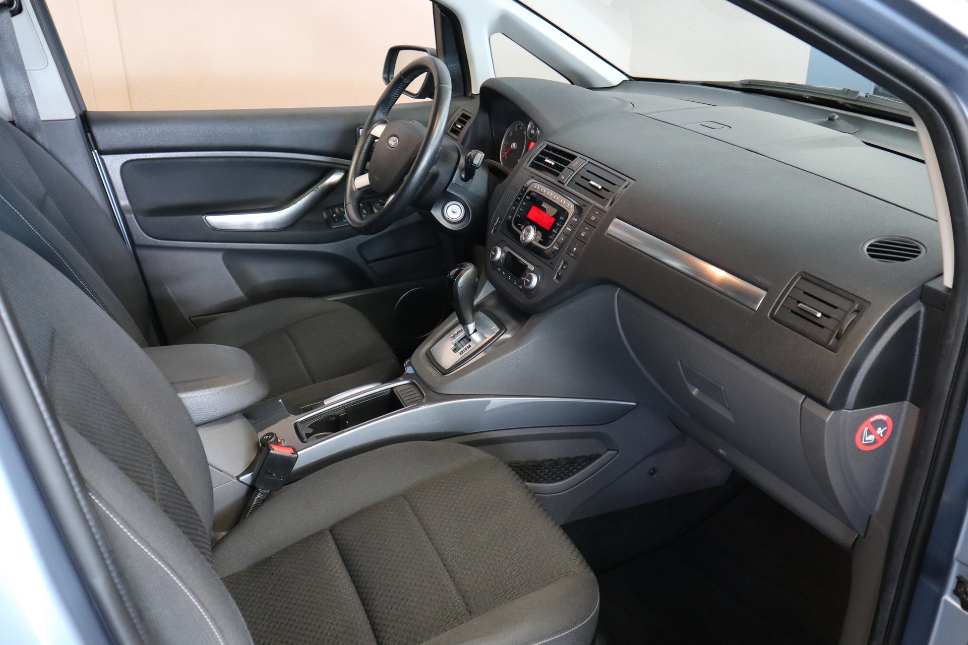 FORD C-Max 2.0 16V Titanium Automatic-image-7