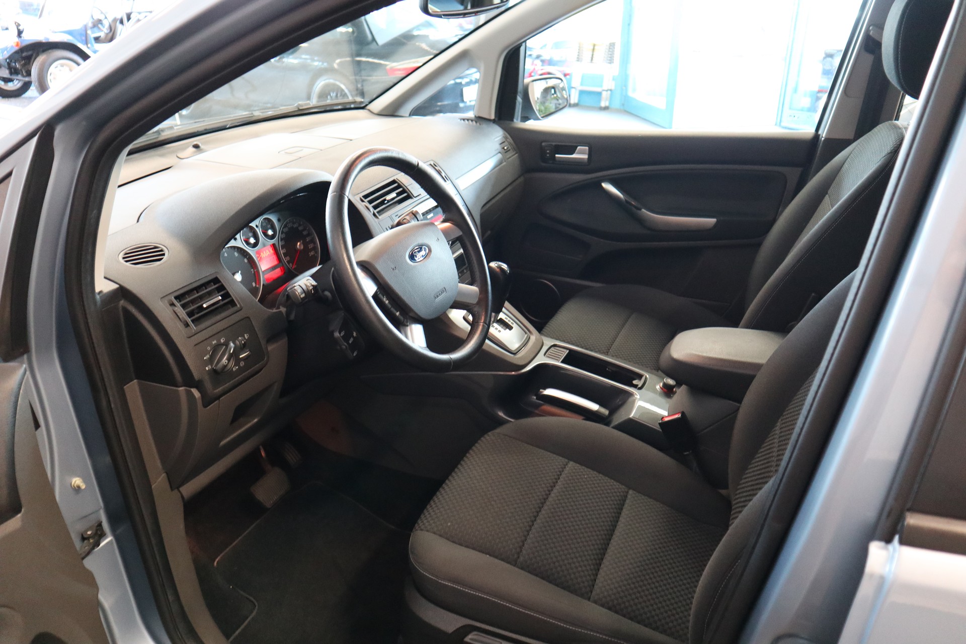 FORD C-Max 2.0 16V Titanium Automatic-image-11