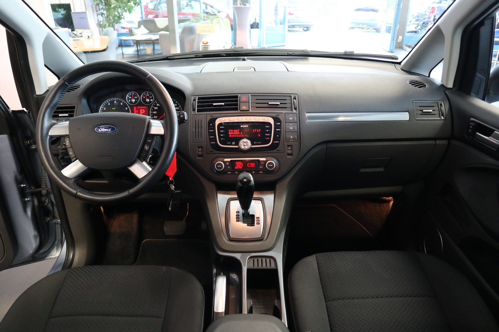FORD C-Max 2.0 16V Titanium Automatic-image-12