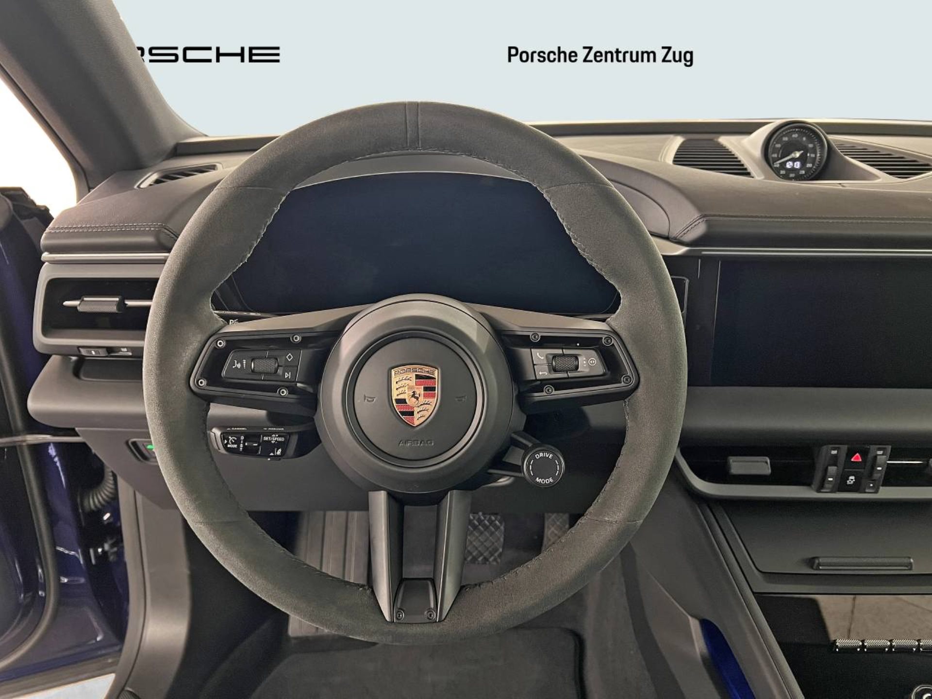 PORSCHE Macan 4-image-15