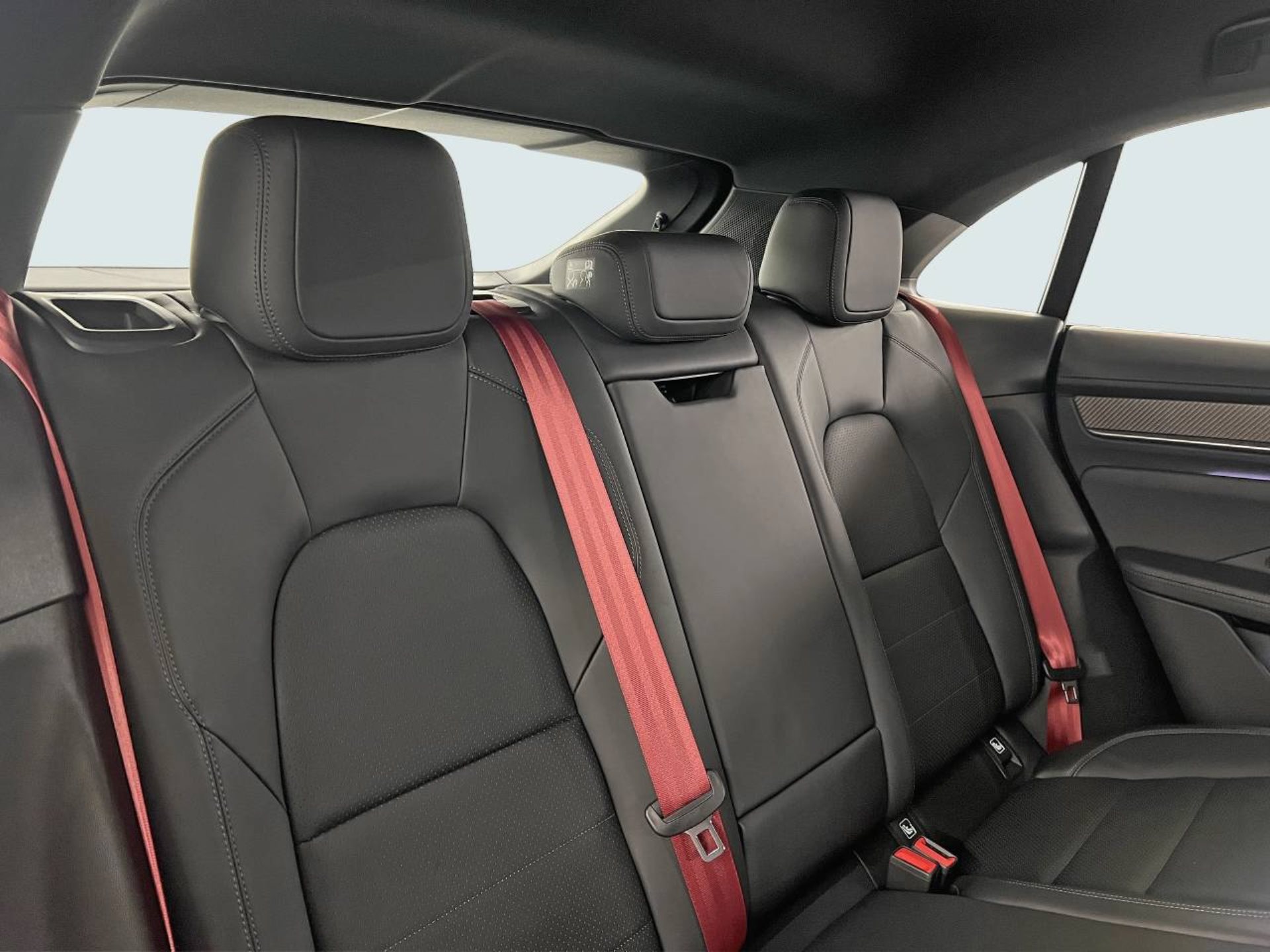 PORSCHE Macan 4-image-25