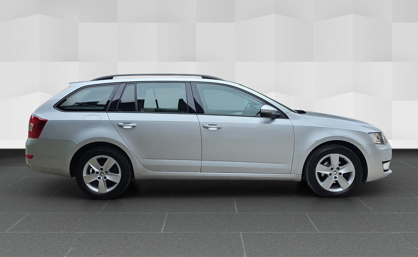 SKODA Octavia Combi 1.6 TDI Ambition 4x4-image-3