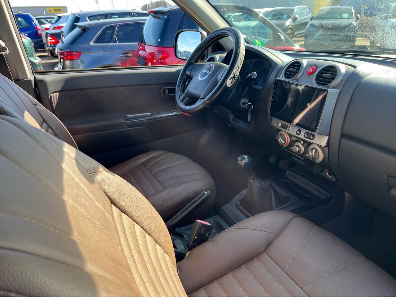 ISUZU D-MAX SpaceCab LS 2.5 4x4-image-8