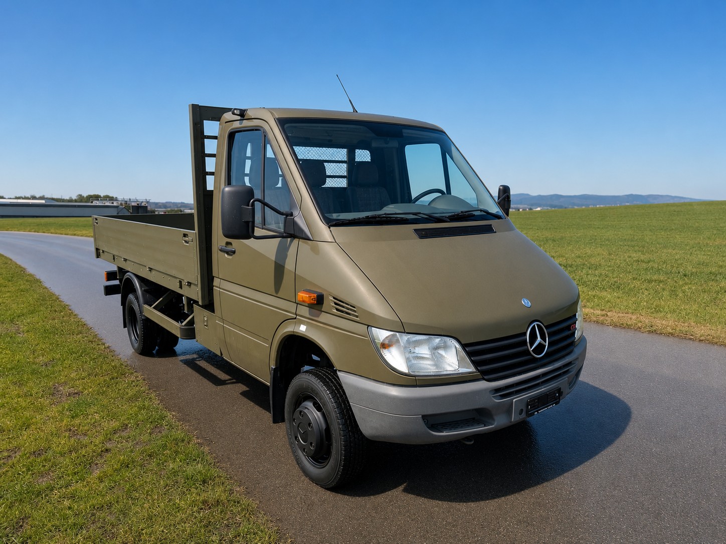 MERCEDES-BENZ Sprinter 413 CDI Duo 4x4 Automat Brücke mit Anhängerkupplung-image-1
