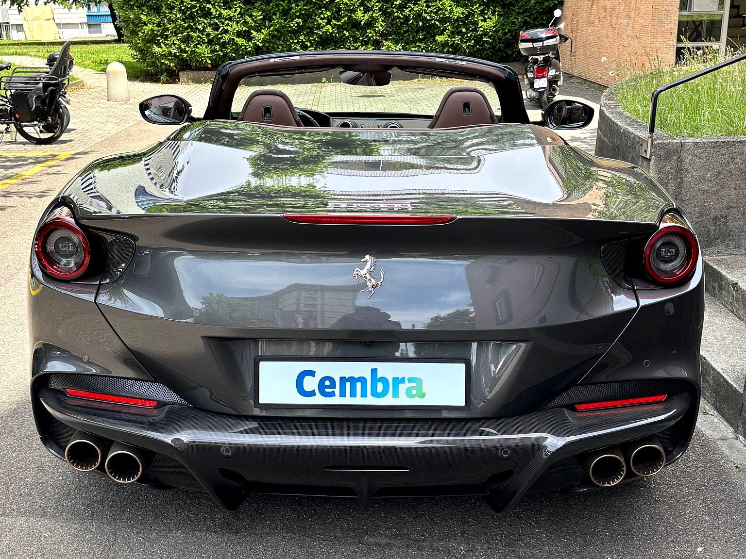 FERRARI Portofino M-image-2