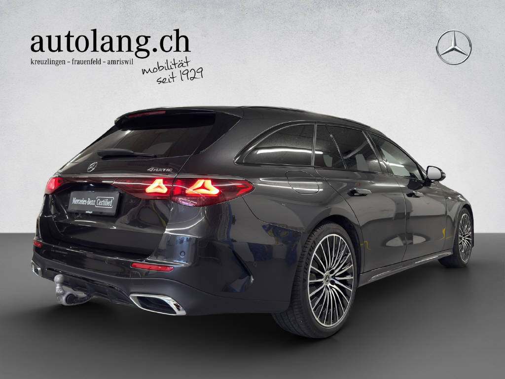 MERCEDES-BENZ E 300 de AMG Line 4Matic T-Modell-image-4