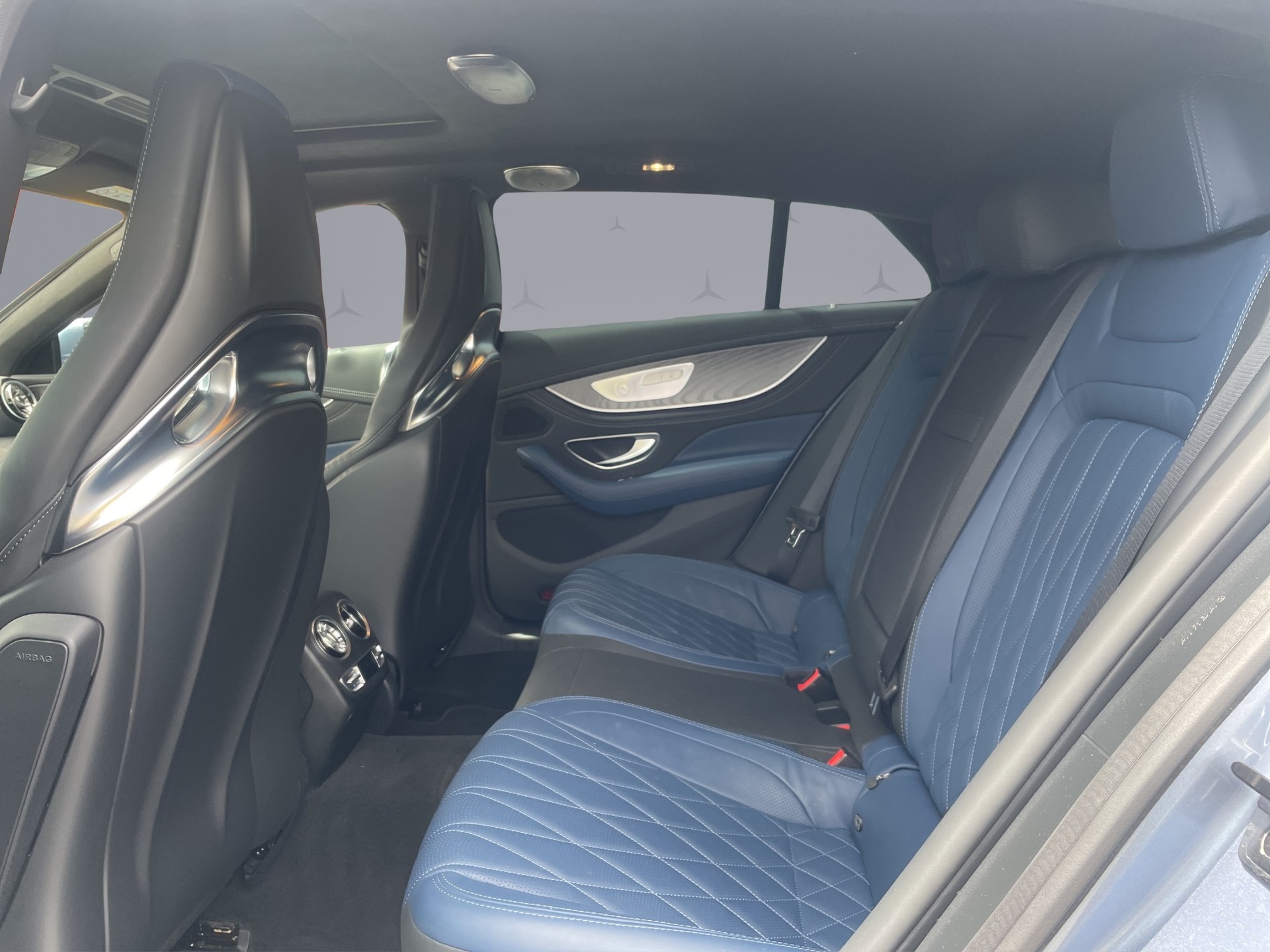 MERCEDES-BENZ AMG GT 43 4matic+ 4-Türer-image-12