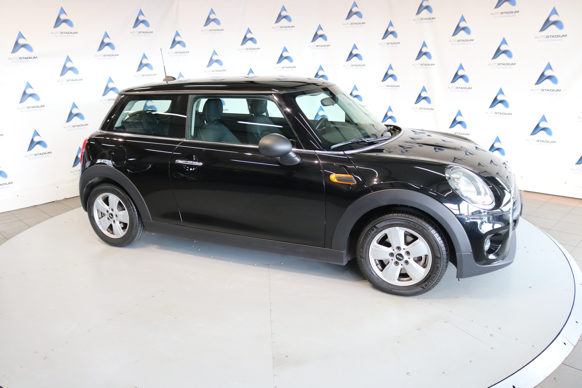 MINI One First-image-40