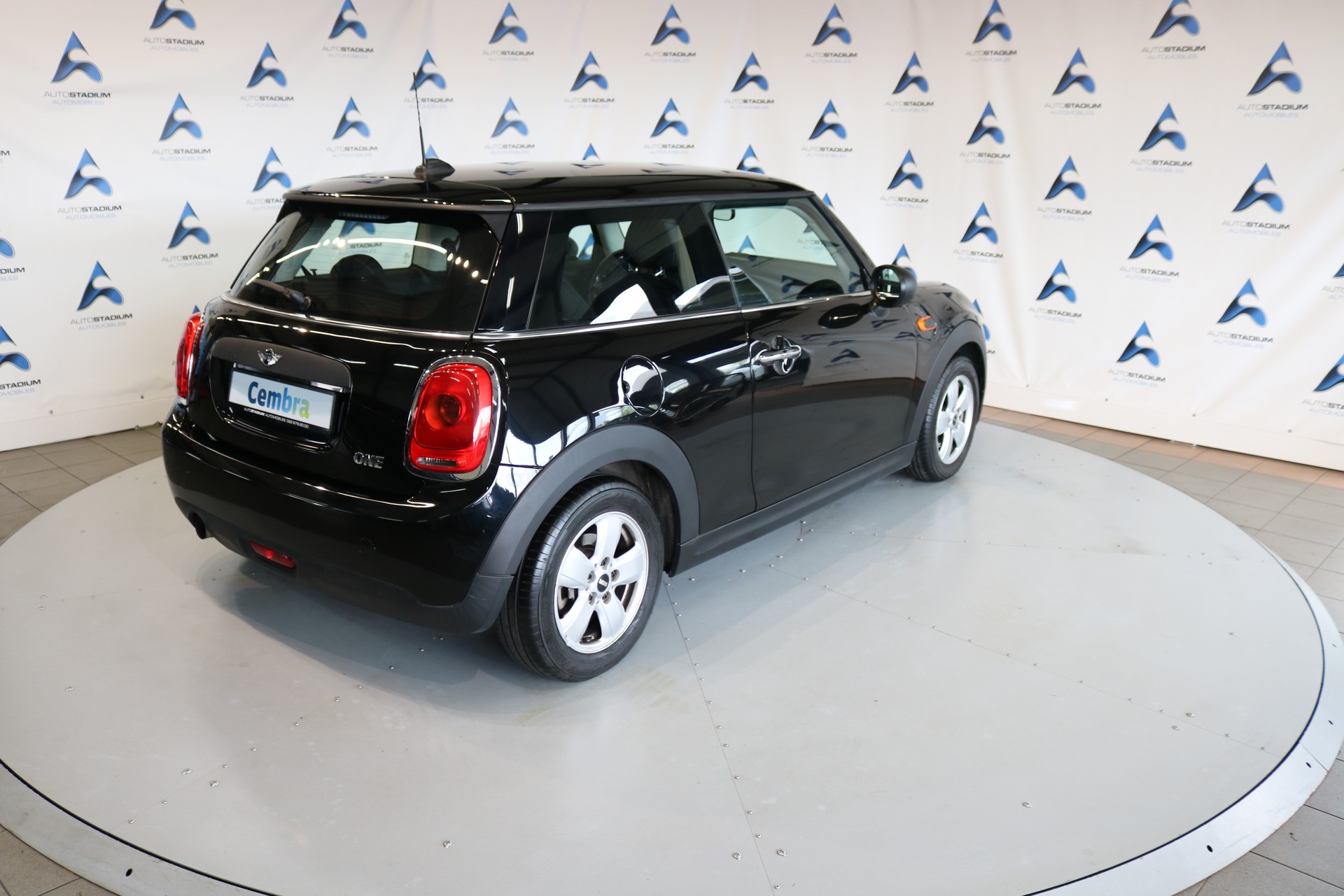 MINI One First-image-13