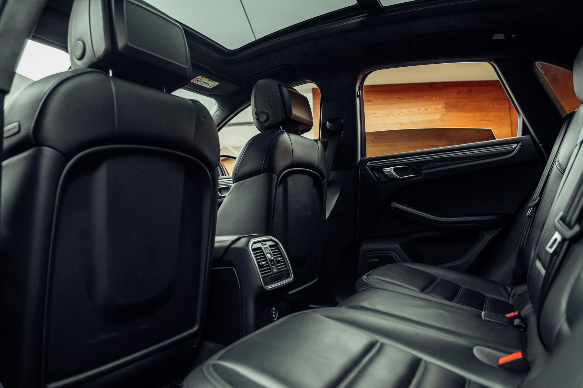PORSCHE Macan Turbo Performance PDK-image-8