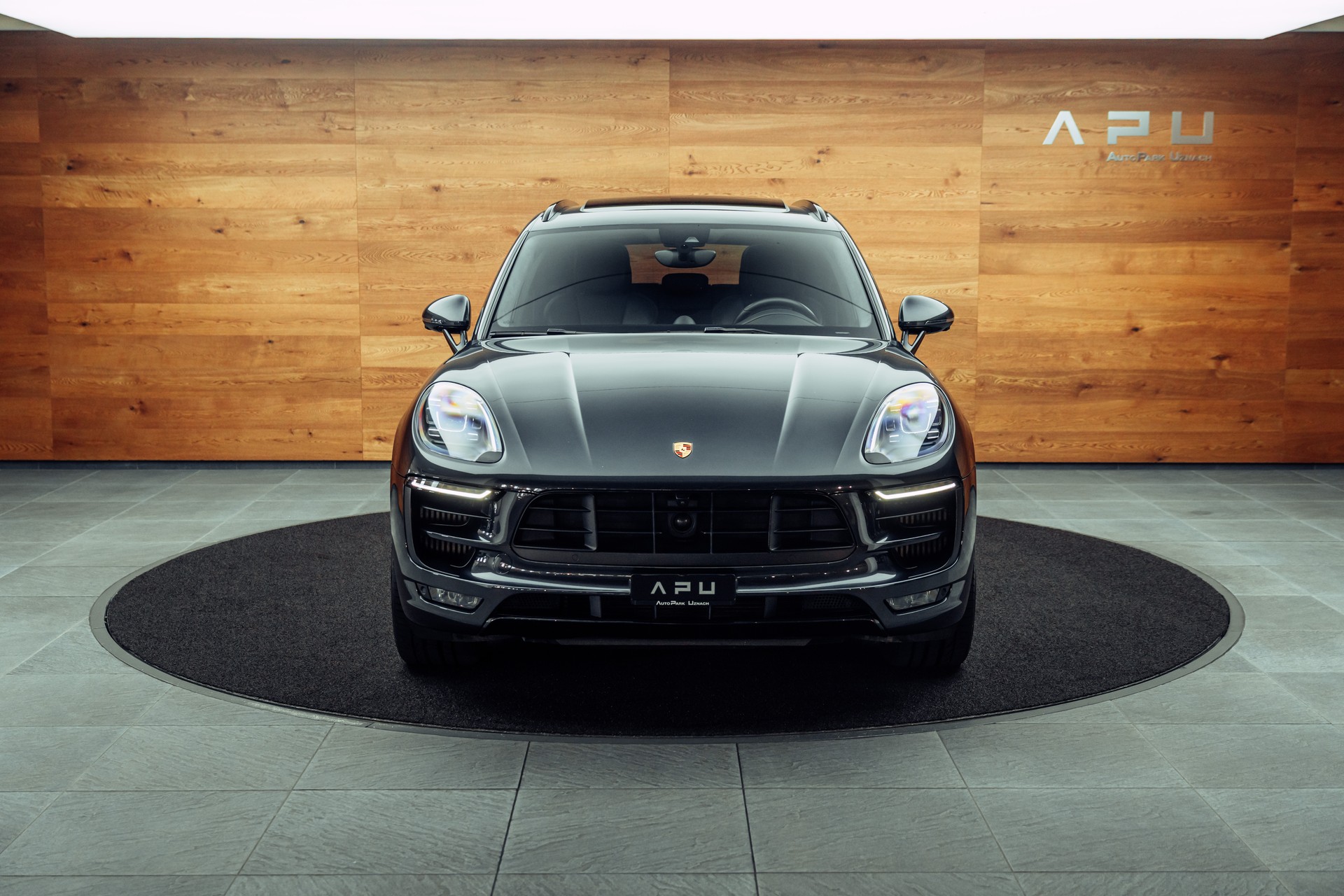 PORSCHE Macan Turbo Performance PDK-image-16