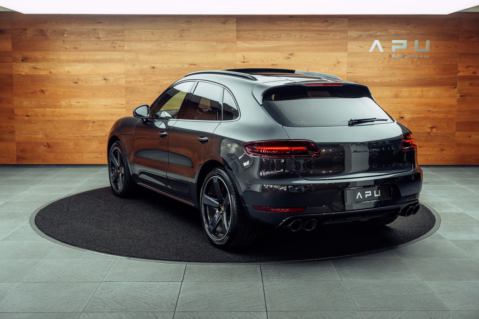 PORSCHE Macan Turbo Performance PDK-image-2