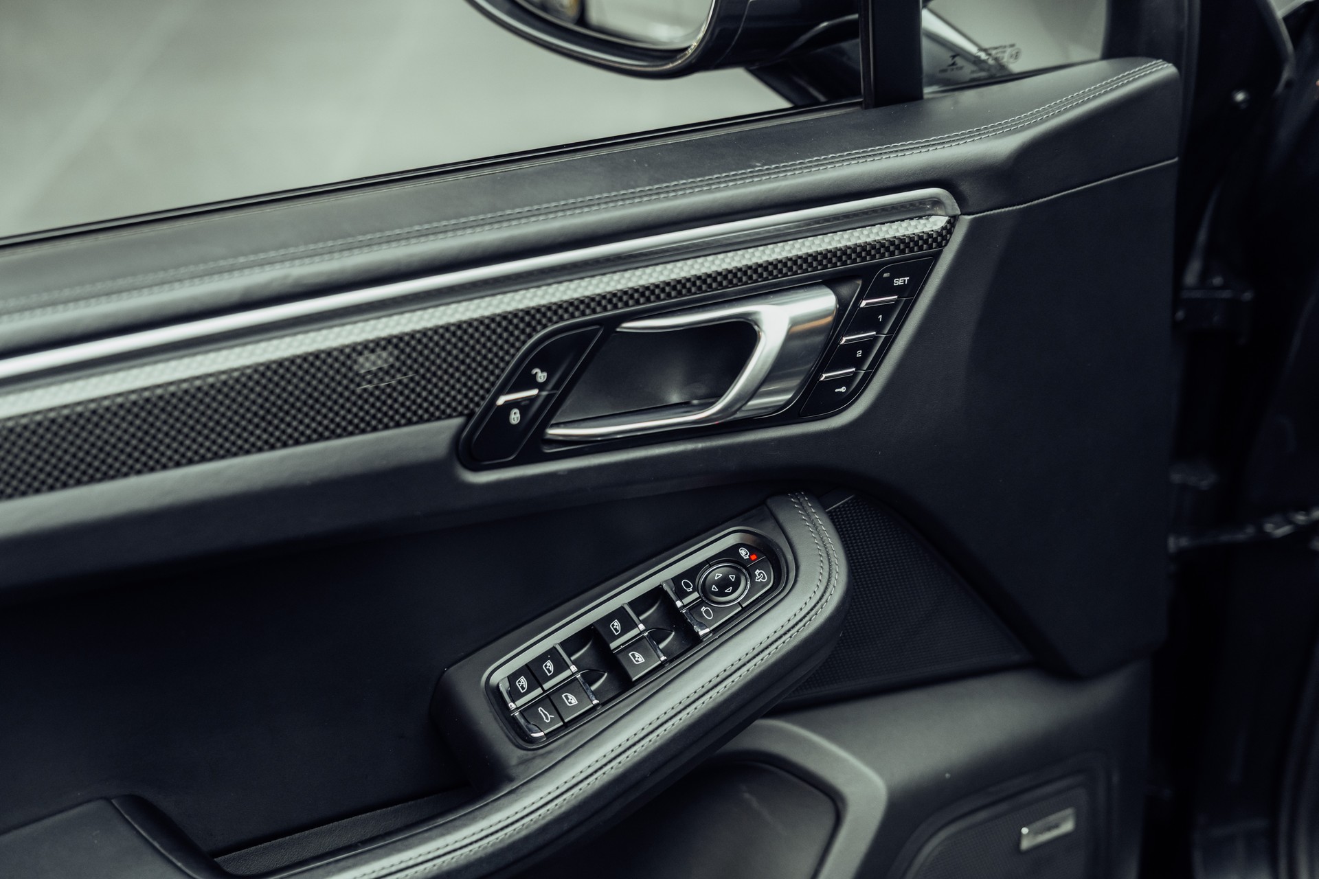 PORSCHE Macan Turbo Performance PDK-image-13