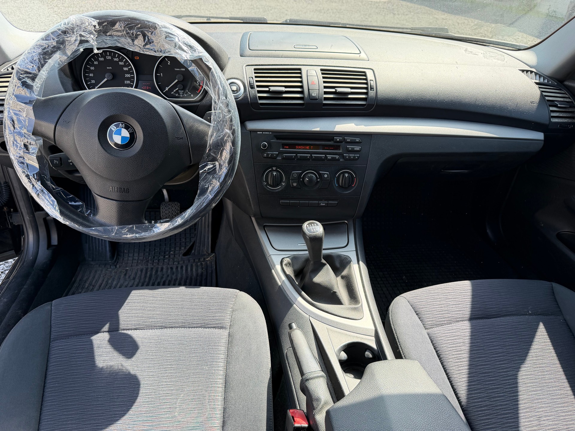 BMW 118d-image-9