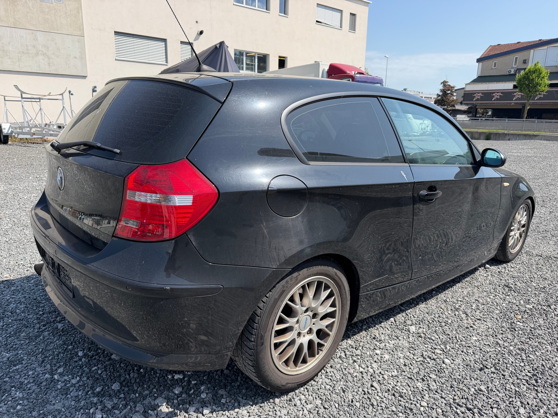 BMW 118d-image-2