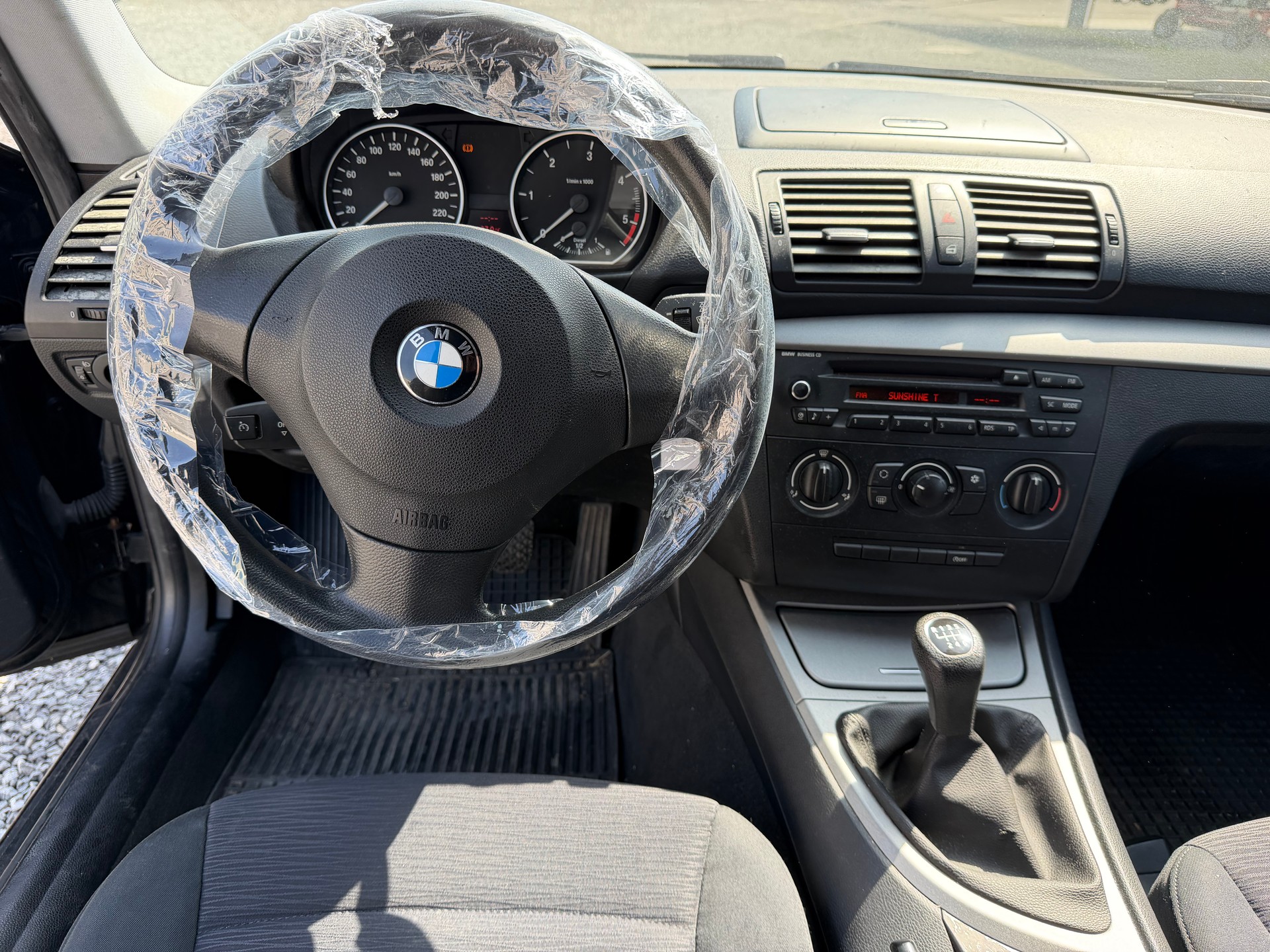 BMW 118d-image-10