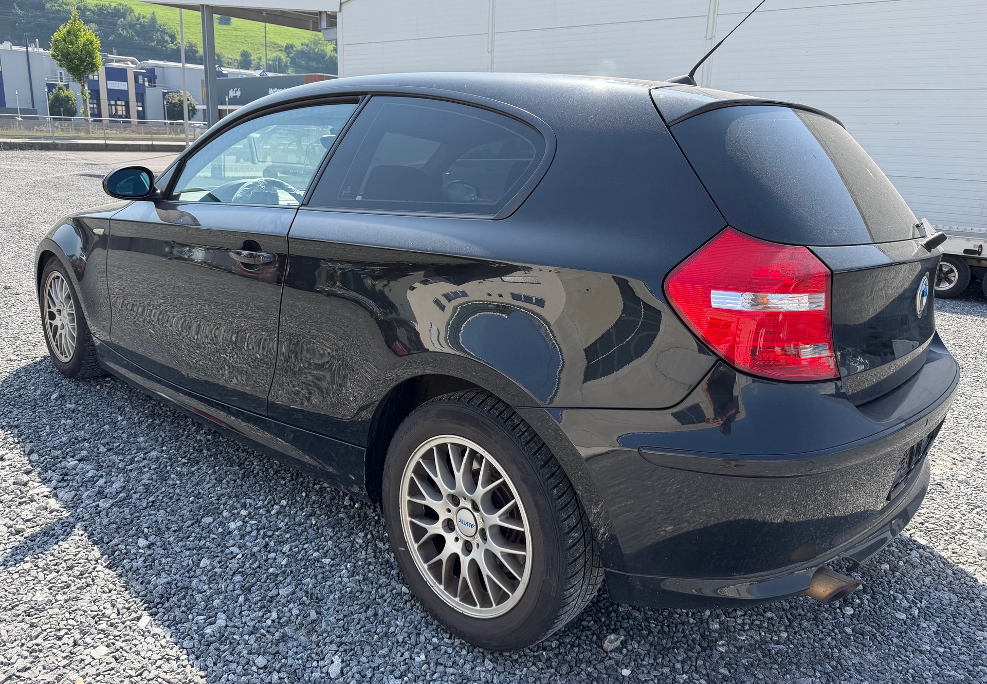 BMW 118d-image-4
