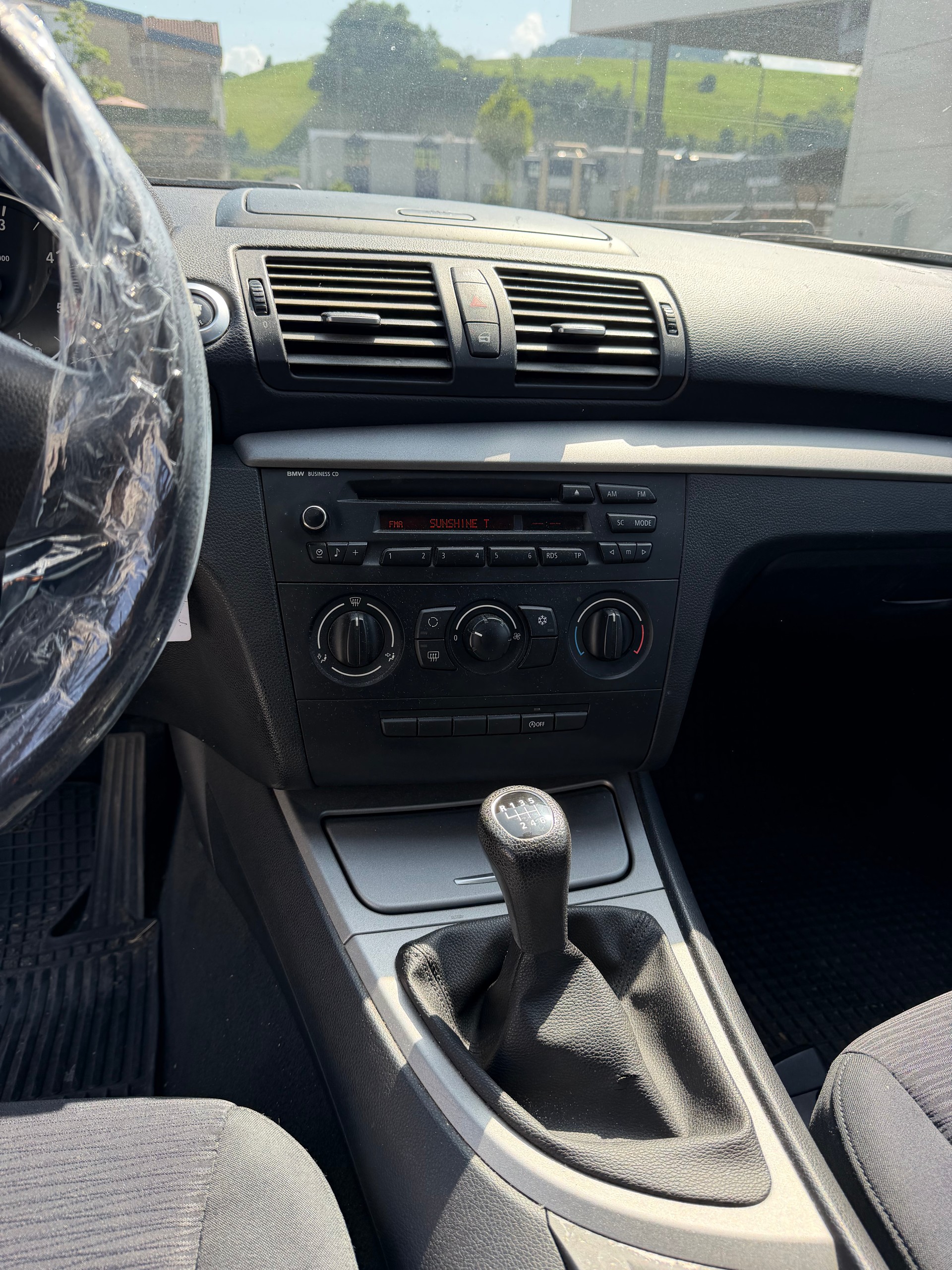 BMW 118d-image-11