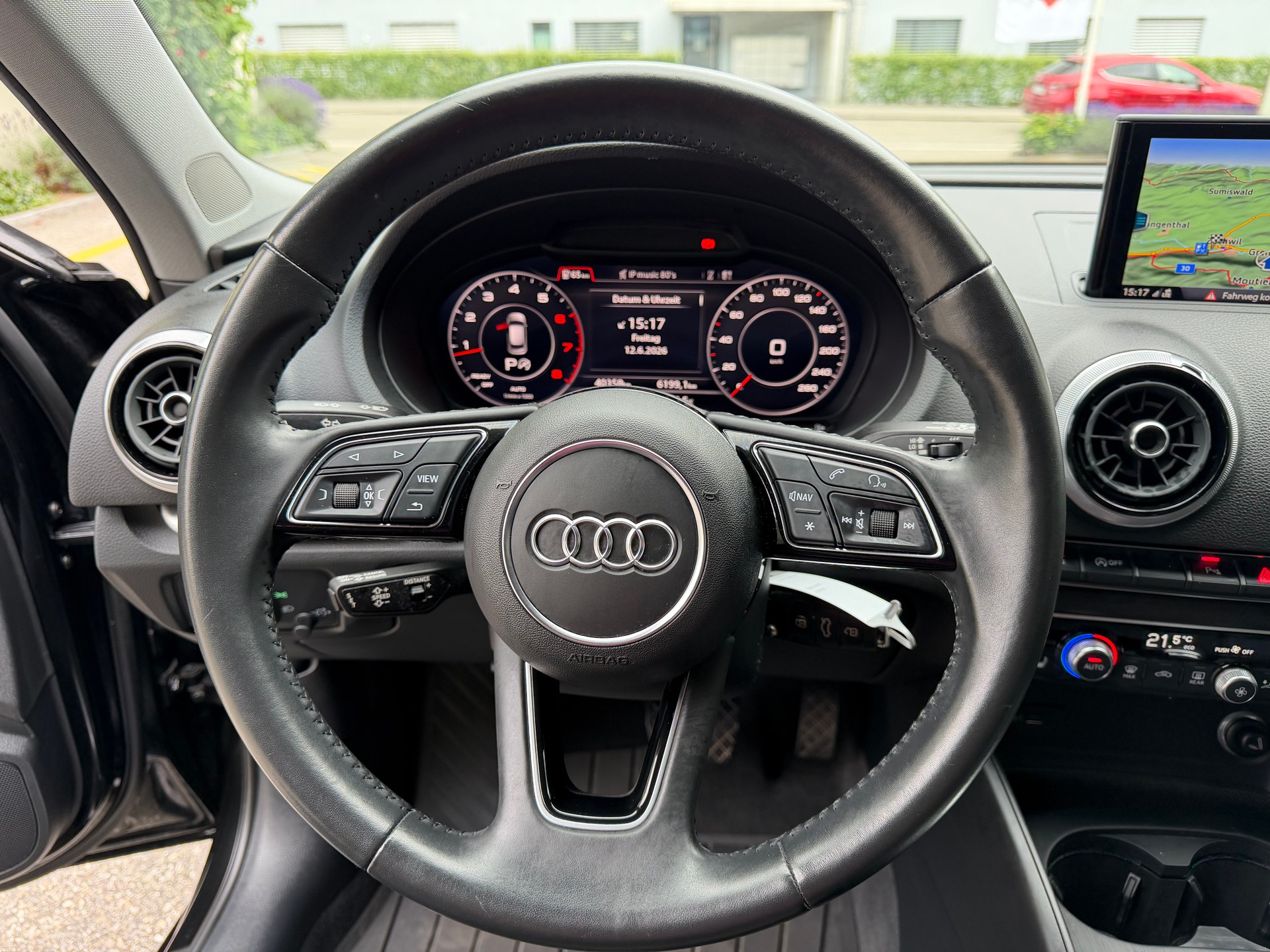 AUDI A3 Sportback 2.0 TFSI Sport quattro S-tronic-image-6