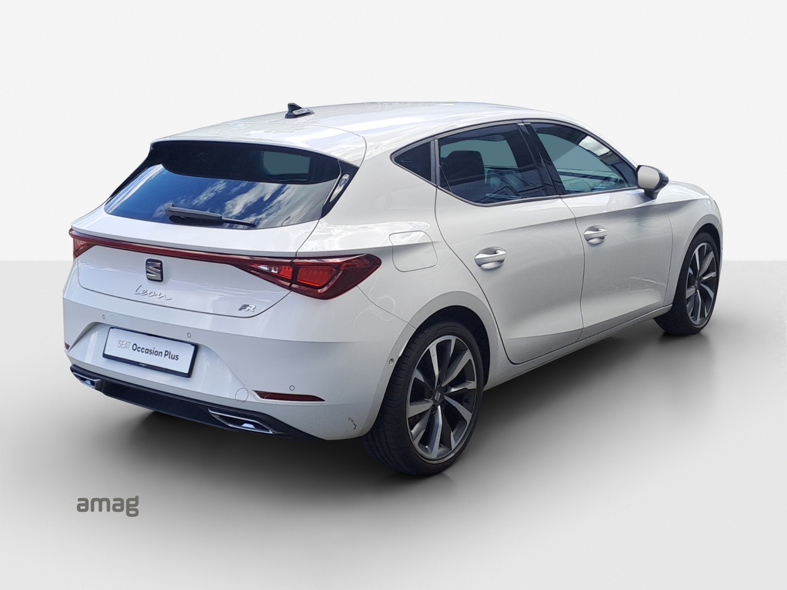 SEAT Leon 1.5 eTSI mHEV DSG FR-image-4