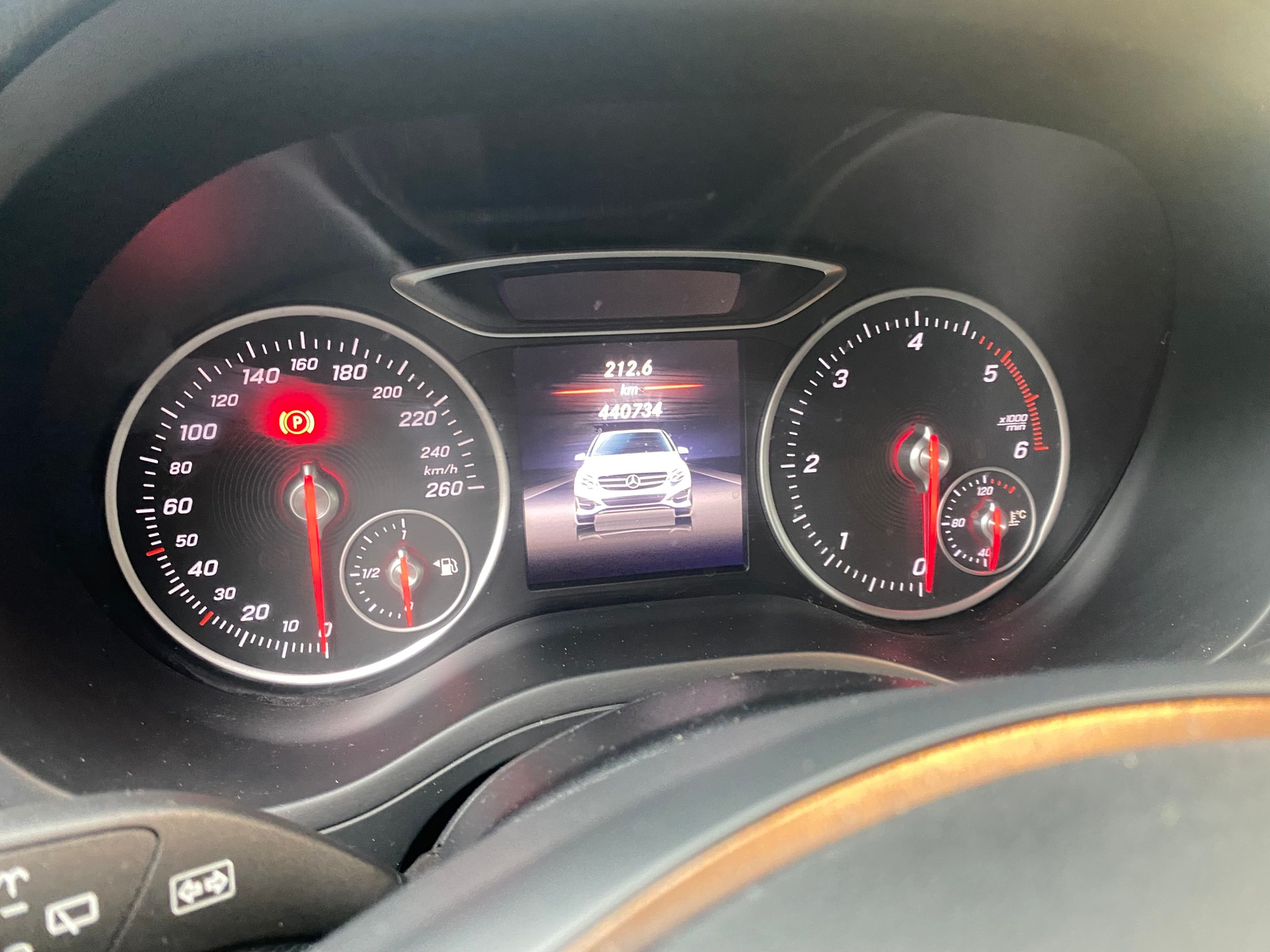 MERCEDES-BENZ B 220 CDI 4Matic 7G-DCT-image-5