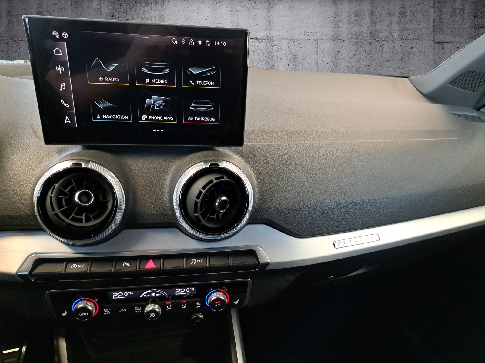 AUDI Q2 2.0 40 TFSI Advanced Attraction quattro-image-12