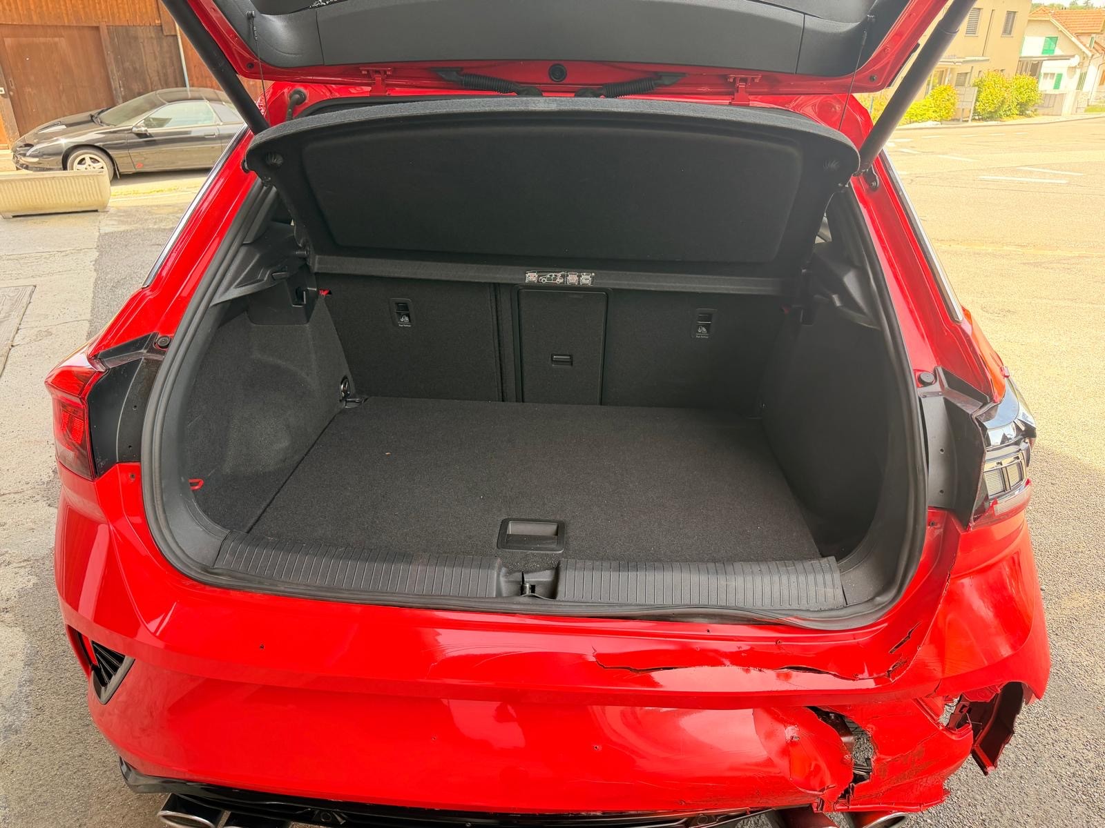 VW T-Roc 2.0 TSI R DSG 4Motion-image-11