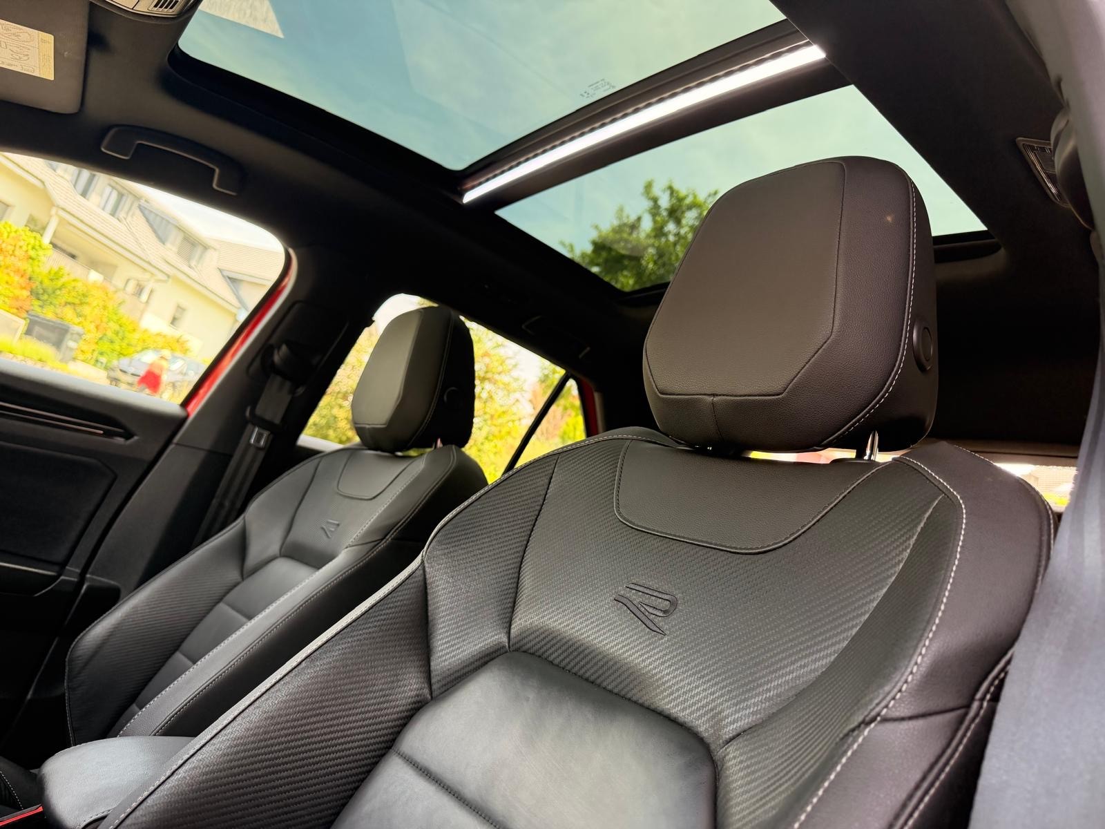 VW T-Roc 2.0 TSI R DSG 4Motion-image-12