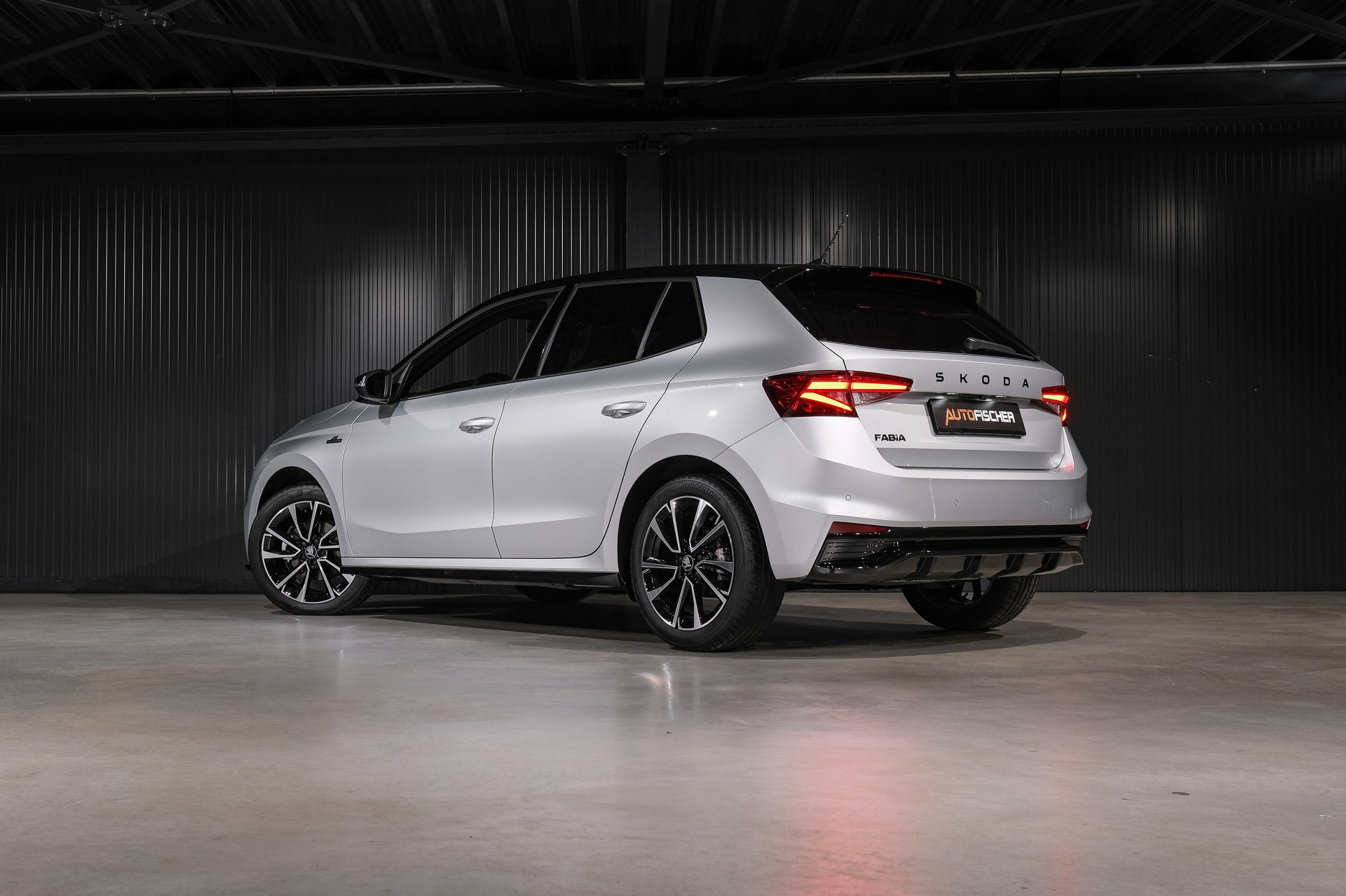 SKODA Fabia 1.0 TSI Monte Carlo DSG-image-1