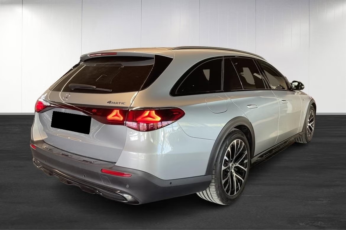 MERCEDES-BENZ E 300 de All-Terrain 4Matic 9G-Tronic-image-2