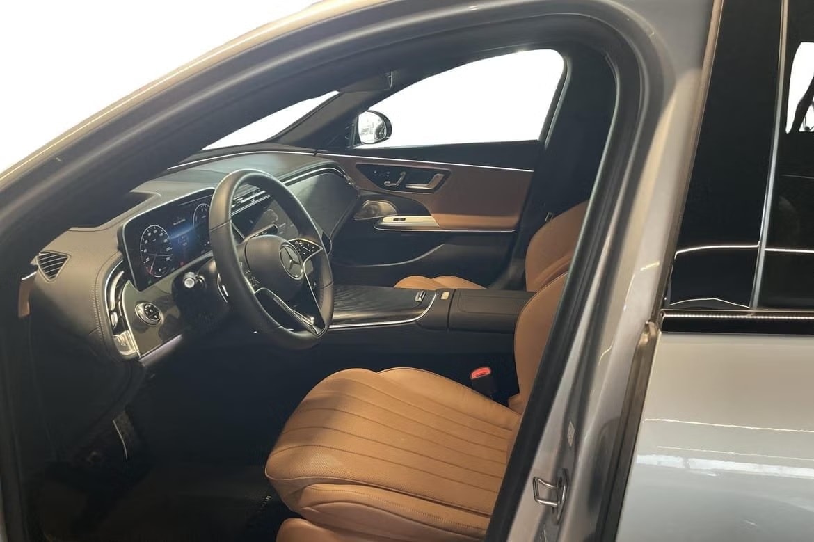 MERCEDES-BENZ E 300 de All-Terrain 4Matic 9G-Tronic-image-6