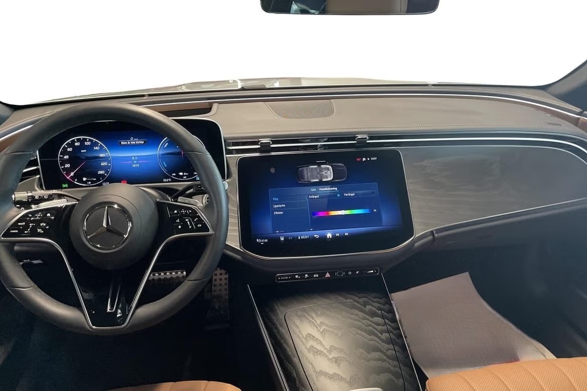MERCEDES-BENZ E 300 de All-Terrain 4Matic 9G-Tronic-image-7