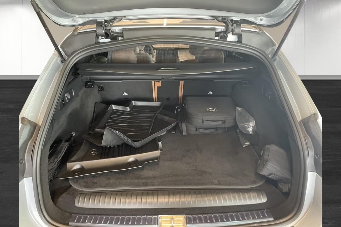 MERCEDES-BENZ E 300 de All-Terrain 4Matic 9G-Tronic-image-4