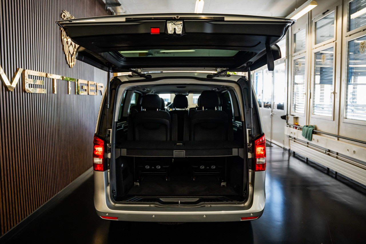 MERCEDES-BENZ V 220 d lang 7G-Tronic-image-6