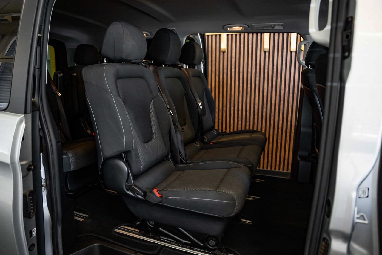 MERCEDES-BENZ V 220 d lang 7G-Tronic-image-18