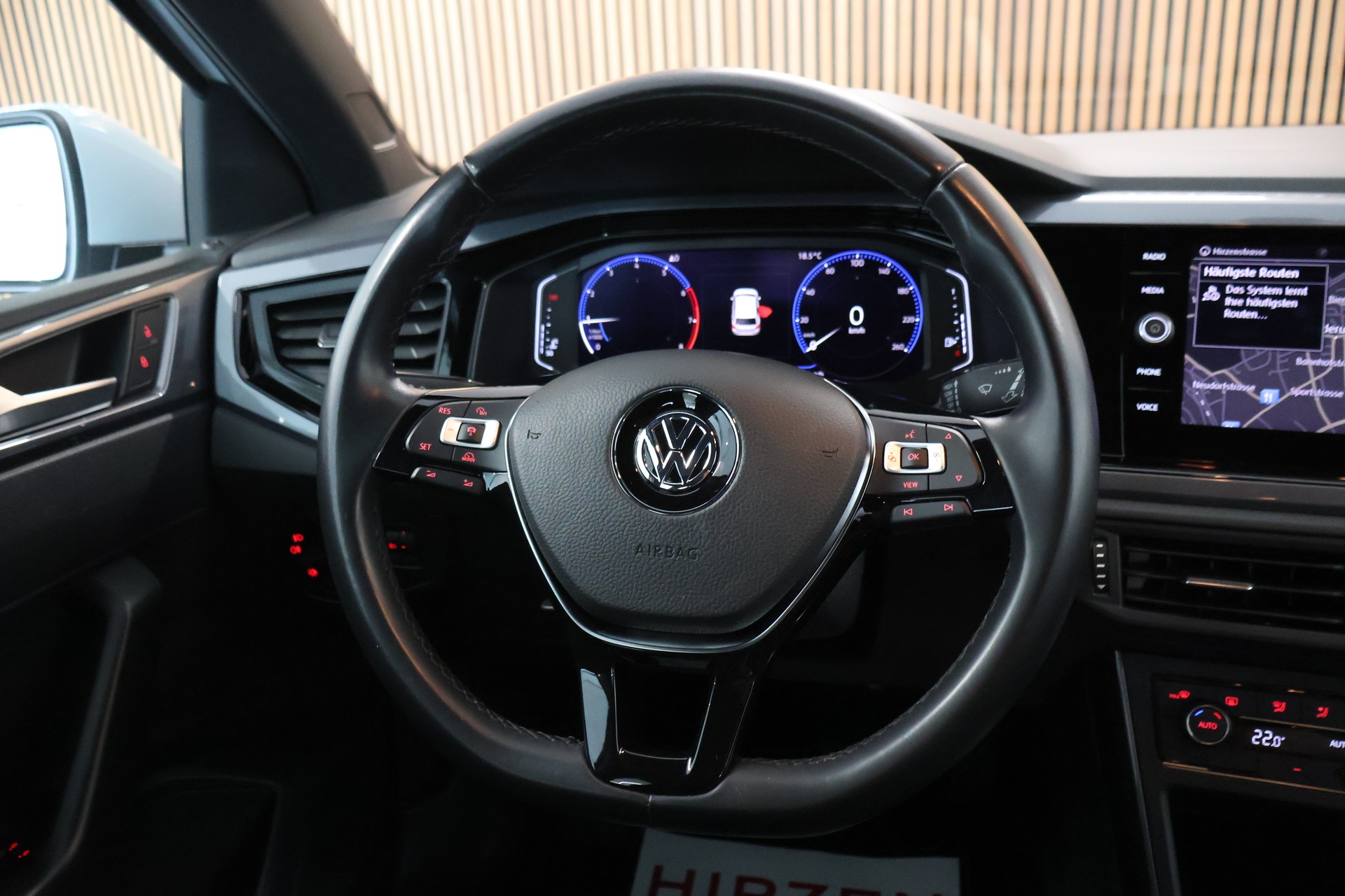 VW Polo 1.0 TSI BMT R Line-image-16