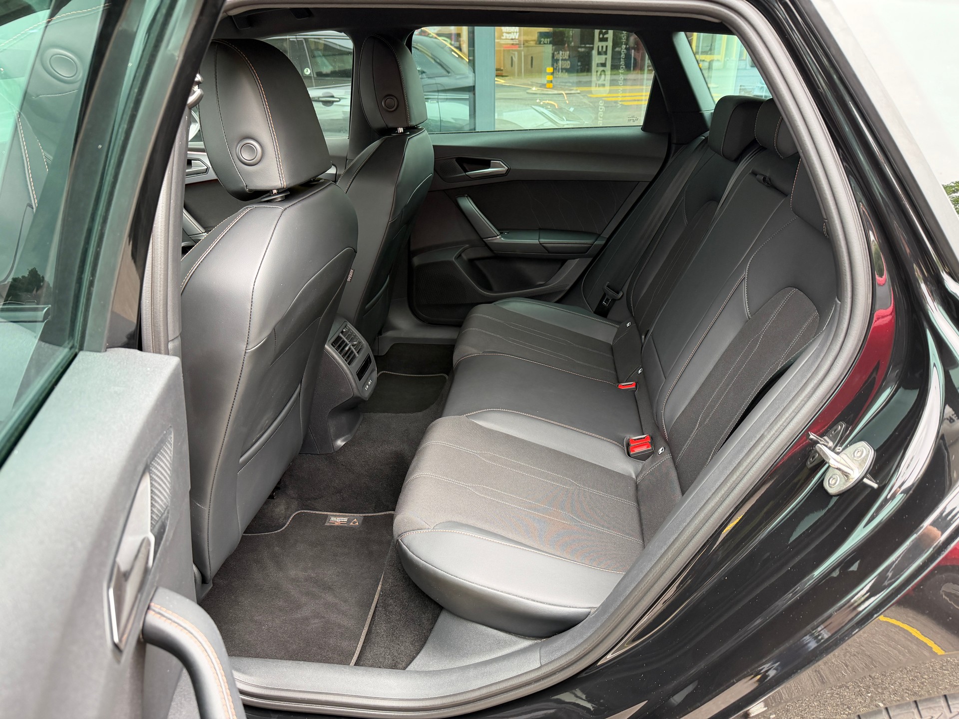CUPRA LEON ST 1.5 eTSI DSG-image-7