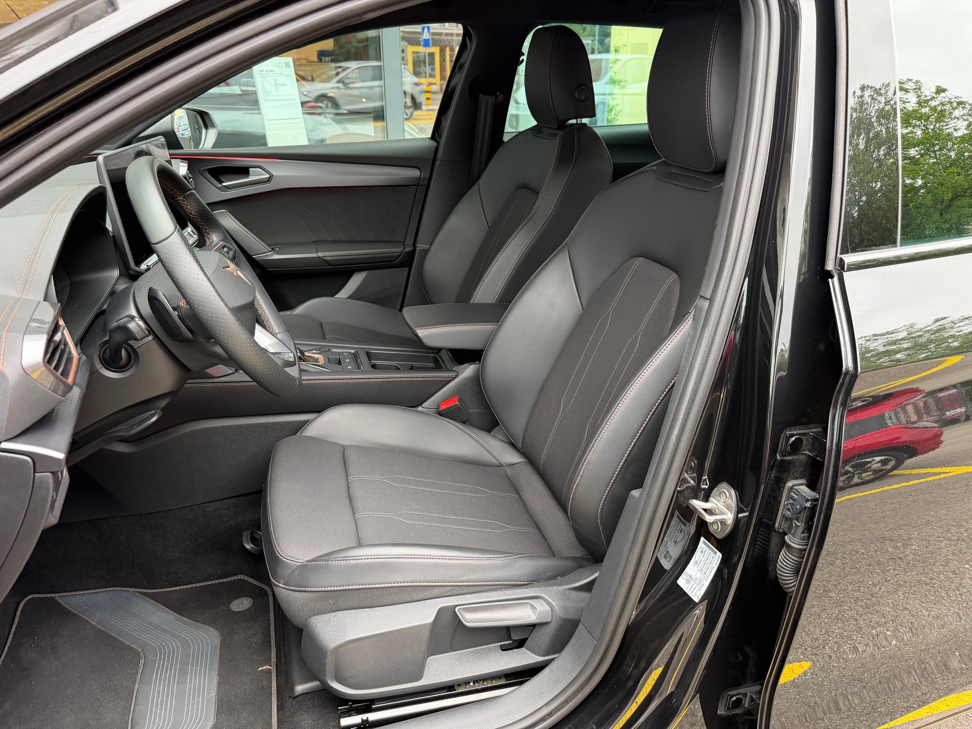 CUPRA LEON ST 1.5 eTSI DSG-image-8