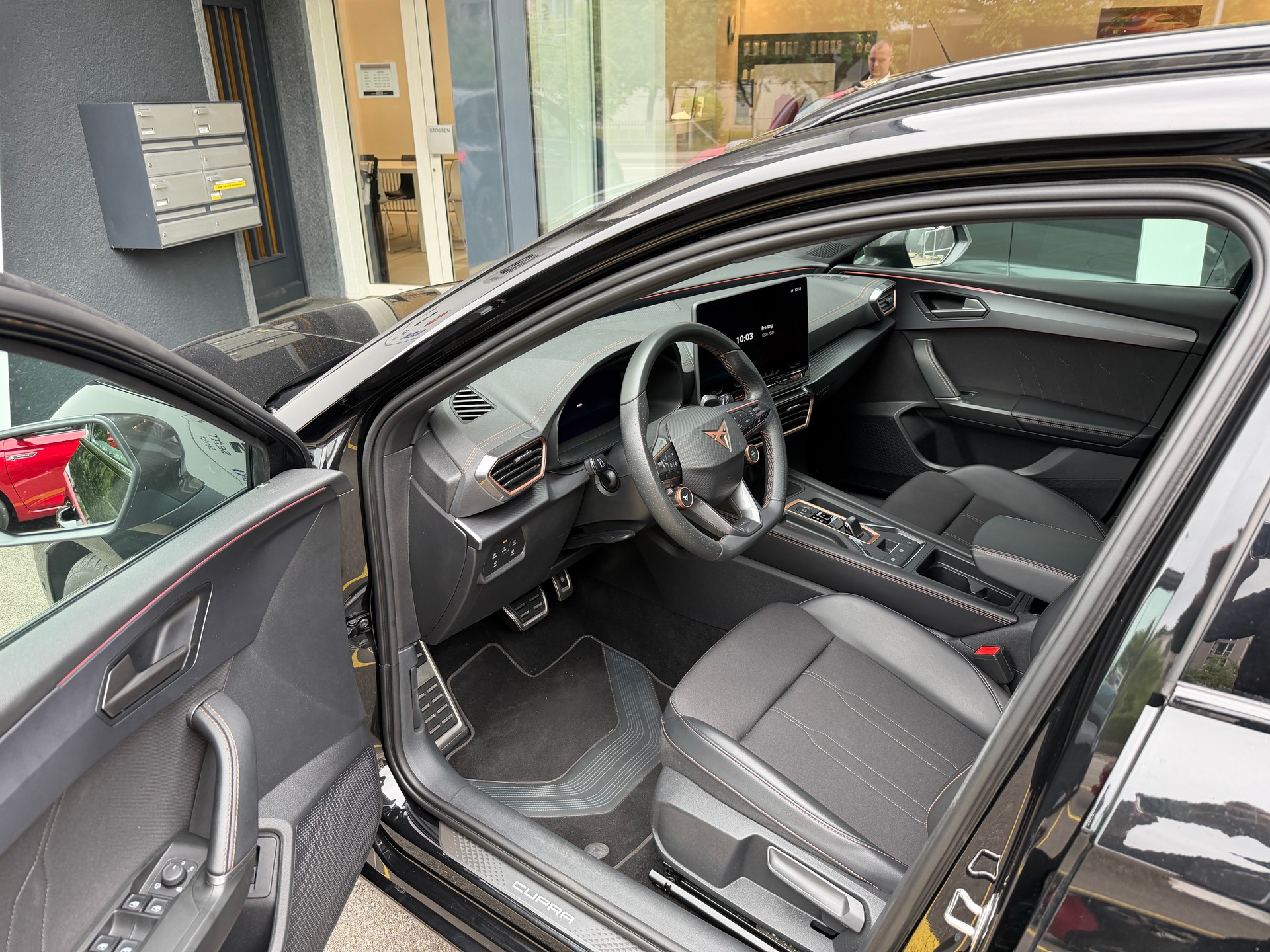 CUPRA LEON ST 1.5 eTSI DSG-image-9