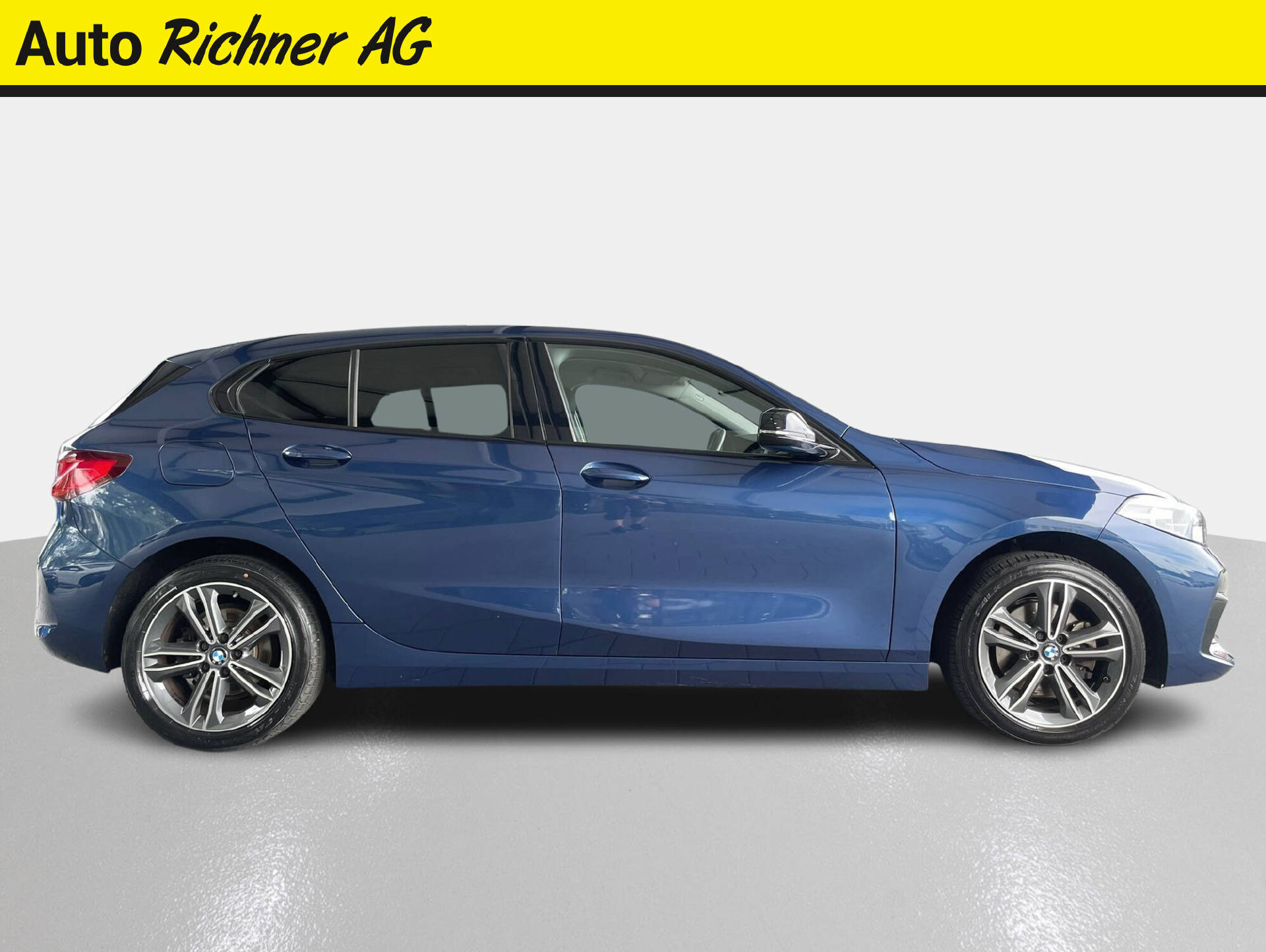 BMW 118i-image-2