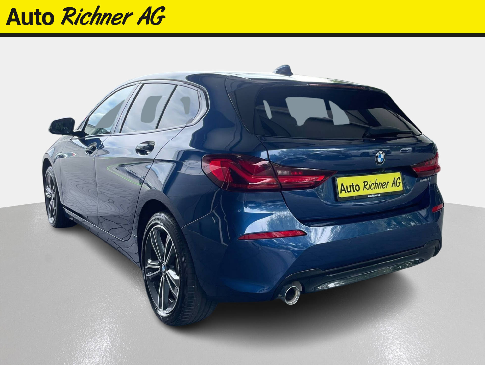BMW 118i-image-4