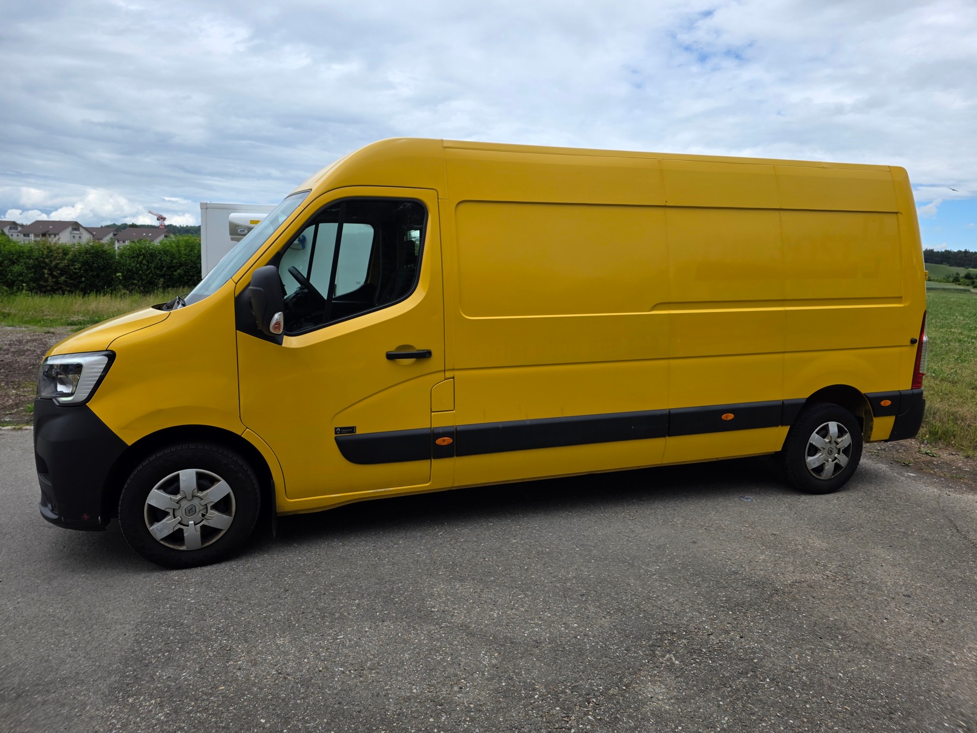RENAULT Master T35 2.3dCi 135 L3H2-image-3