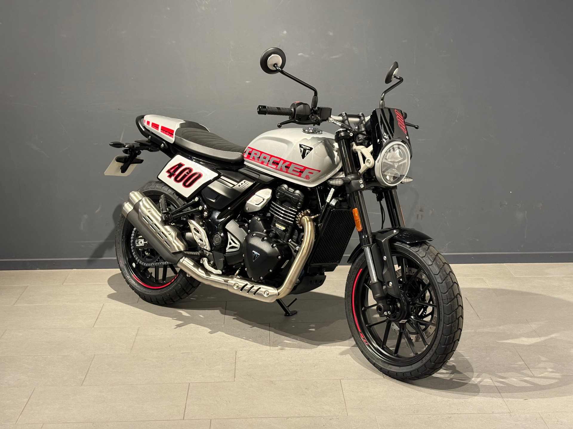 TRIUMPH Tracker 400-showroom-element-1