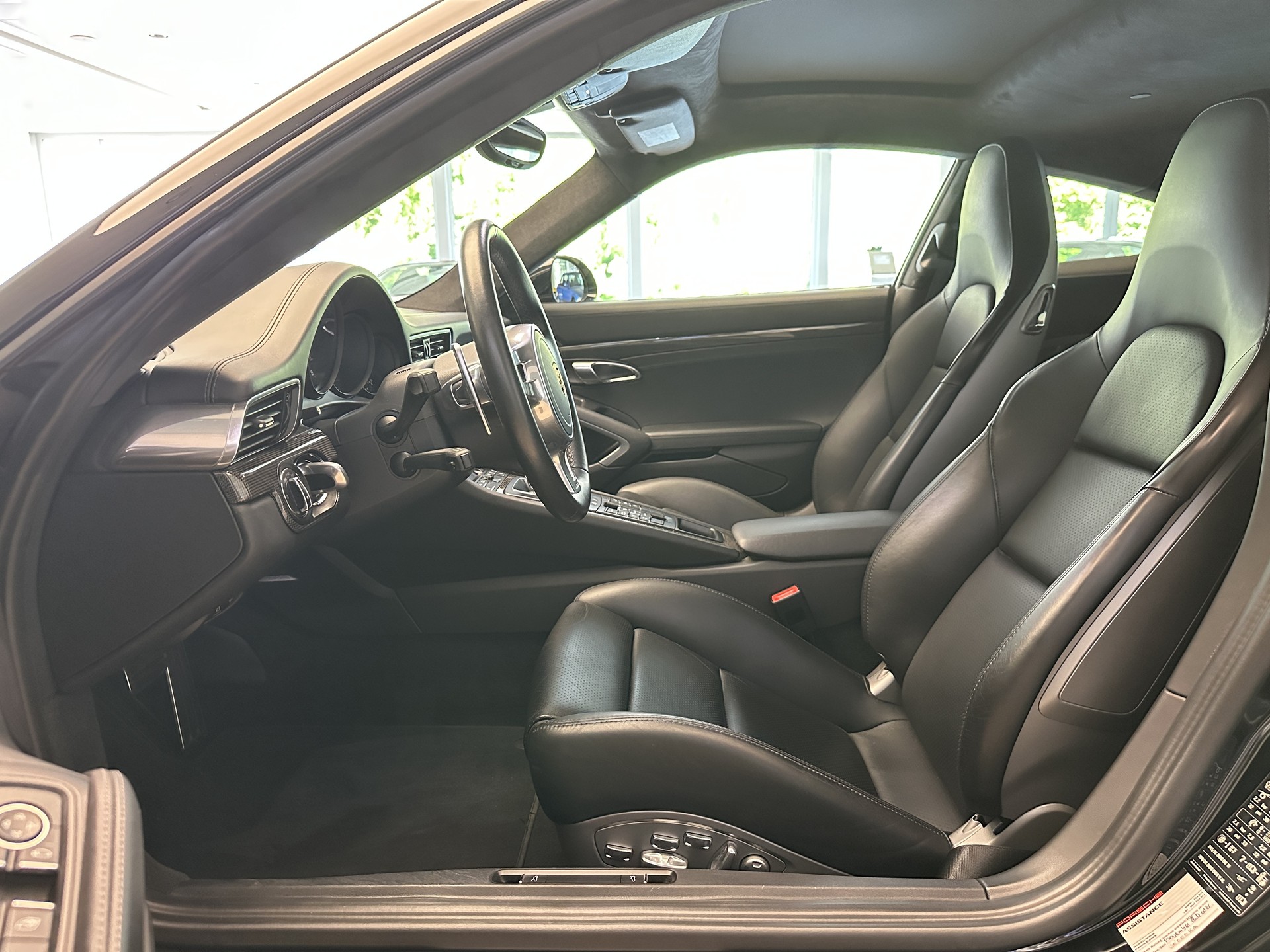 PORSCHE 911 Carrera 4 GTS PDK-image-11