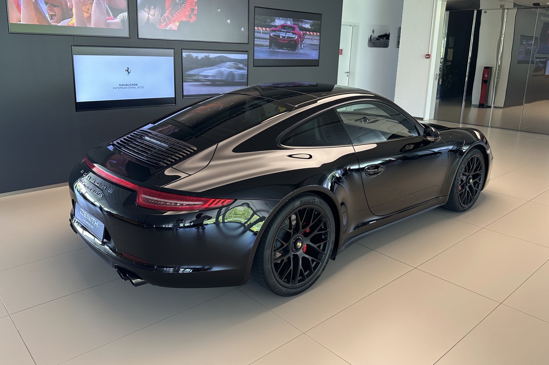 PORSCHE 911 Carrera 4 GTS PDK-image-4